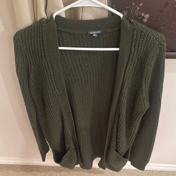Charlotte Russe Sweaters - Charlotte Russe Green Chunky Knit Cardigan
